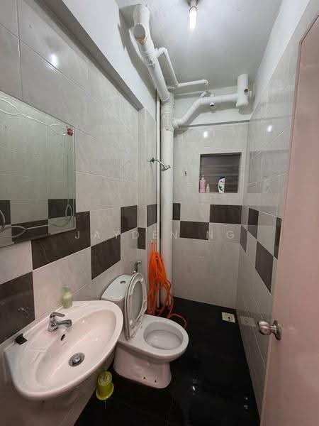 Apartment for Sale at Sri Kenari Apartment - Jayden Ng - Bathroom - PropertyGuru.com.my