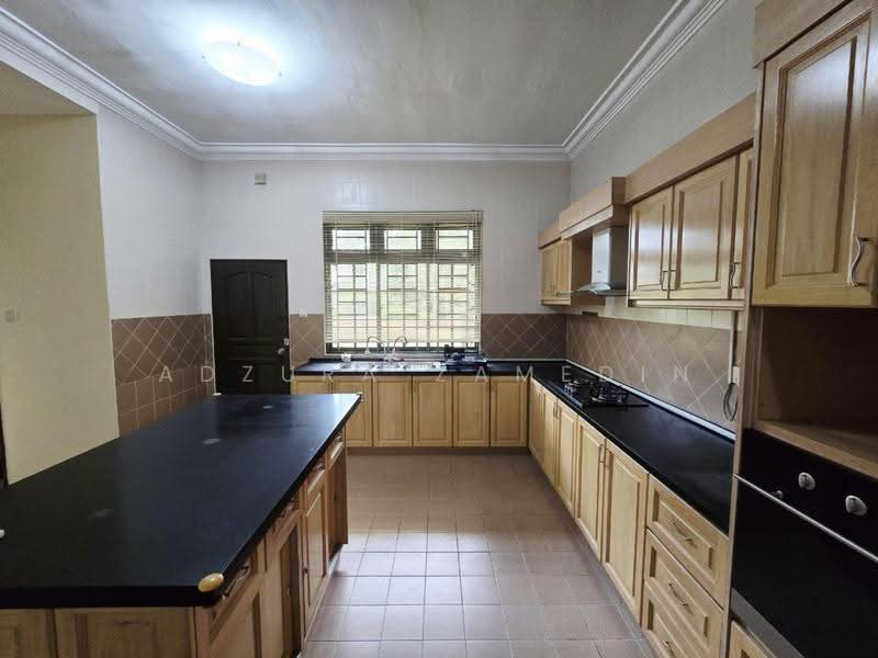 Semi-Detached House for Sale in Kota Warisan (Sepang) - Adzura Zamedin - Kitchen - PropertyGuru.com.my