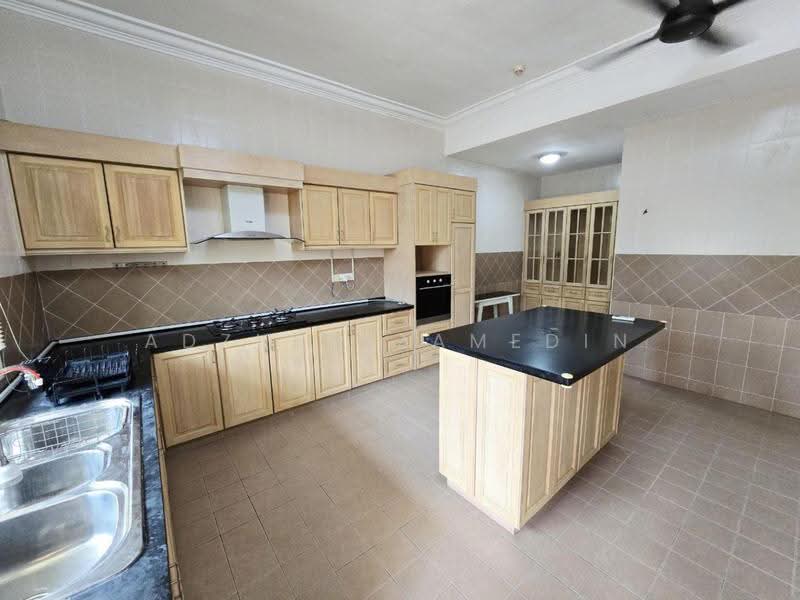 Semi-Detached House for Sale in Kota Warisan (Sepang) - Adzura Zamedin - Kitchen - PropertyGuru.com.my