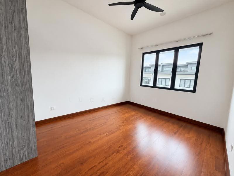 Semi-Detached House for Rent in Sungai Buloh (Selangor) - Lucas Loh - Bedroom - PropertyGuru.com.my