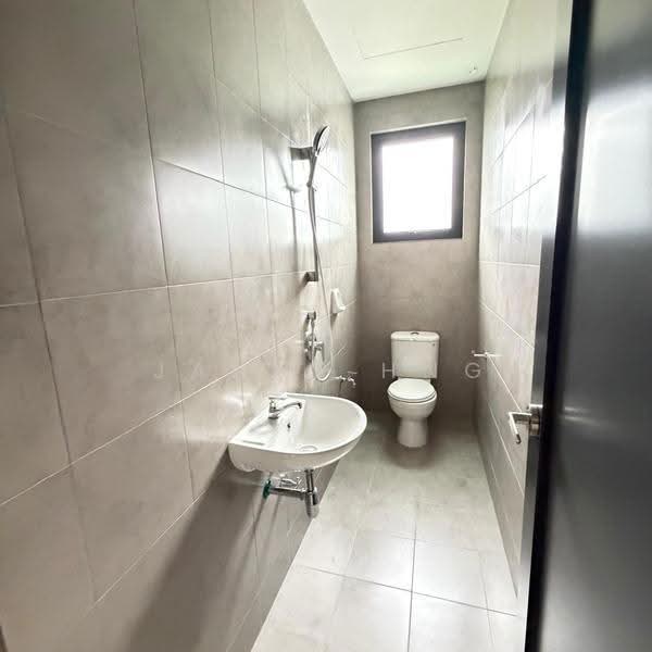 Rumah Berkembar untuk Dijual di Telok Panglima Garang (Selangor) - Janet Hng - PropertyGuru.com.my