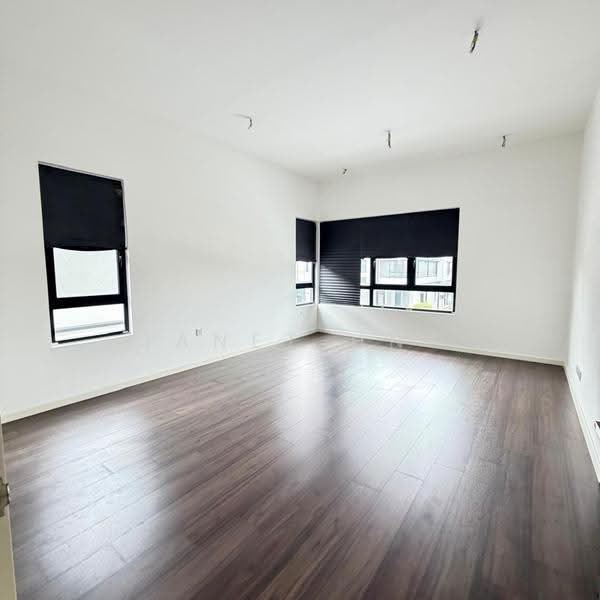 Rumah Berkembar untuk Dijual di Telok Panglima Garang (Selangor) - Janet Hng - PropertyGuru.com.my