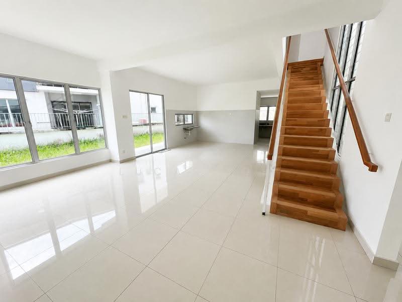 Rumah Berkembar untuk Dijual di Bandar Seri Coalfields (Sungai Buloh) - Lucas Loh - Living Room - PropertyGuru.com.my