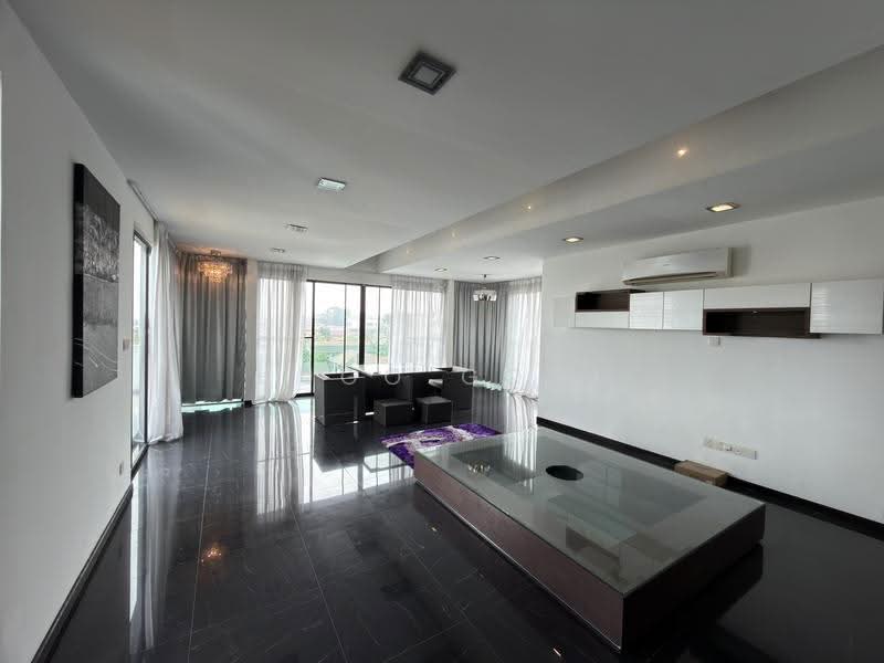 Bungalow House untuk Disewa di Kampung Tunku (Petaling Jaya) - Hugo Gooi - Living Room - PropertyGuru.com.my