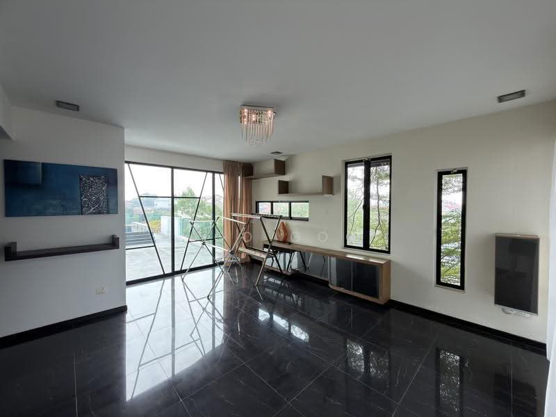Bungalow House untuk Disewa di Kampung Tunku (Petaling Jaya) - Hugo Gooi - Living Room - PropertyGuru.com.my