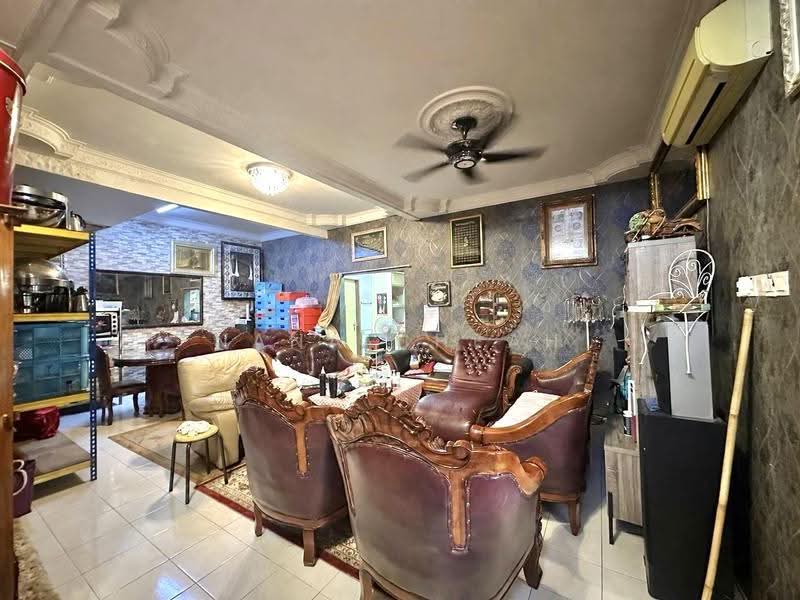 Semi-Detached House for Sale in Bandar Bukit Mahkota (Bangi) - Nana Cheah - Living Room - PropertyGuru.com.my