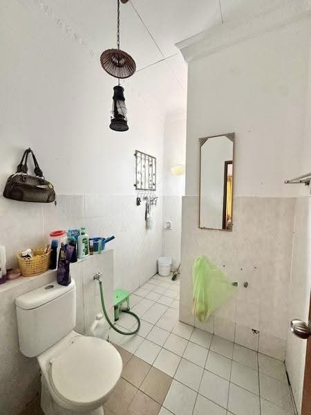 Semi-Detached House for Sale in Bandar Bukit Mahkota (Bangi) - Nana Cheah - Bathroom - PropertyGuru.com.my