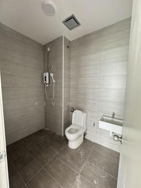 Kediaman Servis untuk Disewa di THE SENAI GARDEN (PANGSAPURI IMPIAN SENAI) - Kevin Lim - Bathroom - PropertyGuru.com.my
