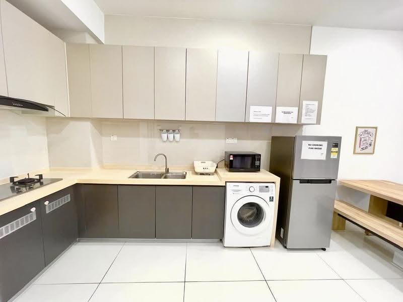 Condominium for Sale at Royal Strand @ Country Garden Danga Bay - Janice . - Kitchen - PropertyGuru.com.my