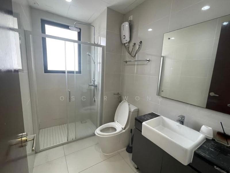 Condominium for Rent at Amberside @ Country Garden Danga Bay - Oscar Wong - Bathroom - PropertyGuru.com.my