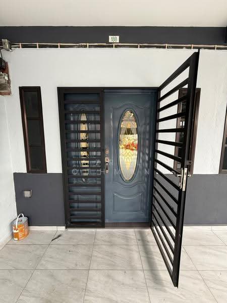 Rumah Teres 1-Tingkat untuk Dijual di Bandar Sri Sendayan (Negeri Sembilan) - Azrul Othman - Entrance - PropertyGuru.com.my
