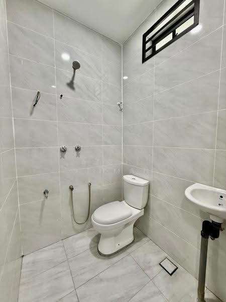 Rumah Teres 1-Tingkat untuk Dijual di Bandar Sri Sendayan (Negeri Sembilan) - Azrul Othman - Bathroom - PropertyGuru.com.my