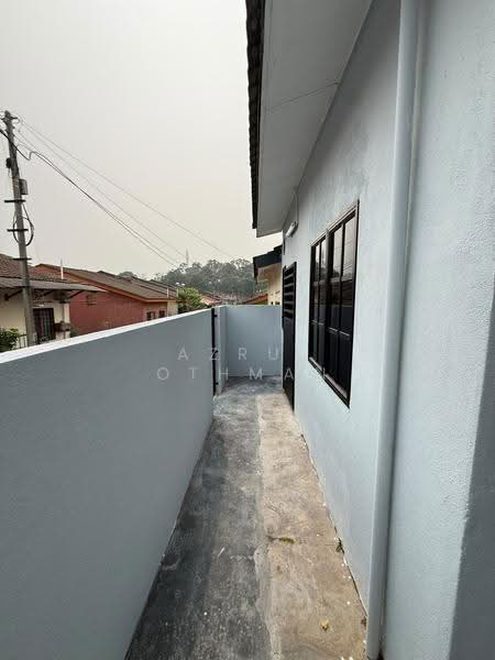 Rumah Teres 1-Tingkat untuk Dijual di Bandar Sri Sendayan (Negeri Sembilan) - Azrul Othman - Exterior - PropertyGuru.com.my