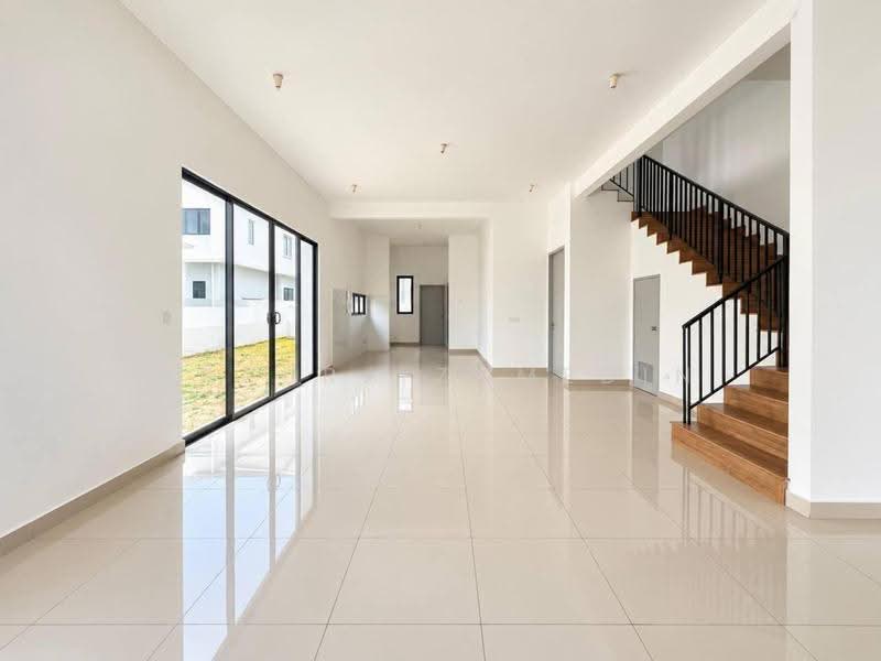 Rumah Berkembar untuk Dijual di Cyber 10 (Cyberjaya) - Adzura Zamedin - Living Room - PropertyGuru.com.my
