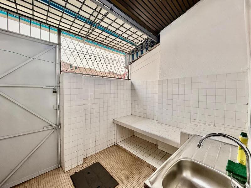1-storey Terraced House for Rent in Taman Tun Dr Ismail (Kuala Lumpur) - Yin Peng . - Kitchen - PropertyGuru.com.my