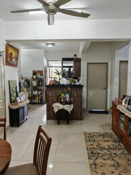Townhouse for Sale in Seri Kembangan (Selangor) - Nicholas Lew - Living Room - PropertyGuru.com.my