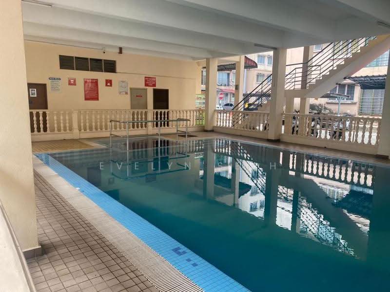 Pangsapuri untuk Disewa di Puchong Permata 1 - Evelyn Seah - Pool - PropertyGuru.com.my