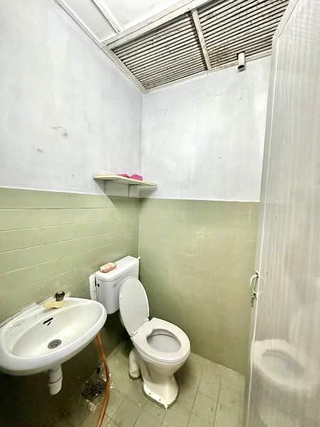 Rumah Teres 2-Tingkat untuk Dijual di Bukit Sentosa (Rawang) - Nana Cheah - Bathroom - PropertyGuru.com.my