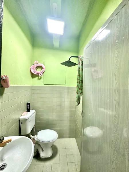 Rumah Teres 2-Tingkat untuk Dijual di Bukit Sentosa (Rawang) - Nana Cheah - Bathroom - PropertyGuru.com.my