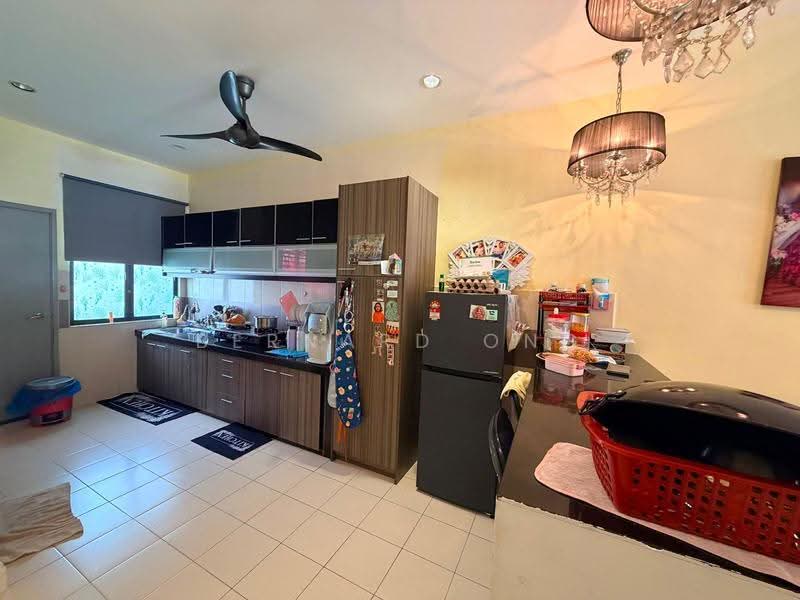 2-storey Terraced House for Sale in Saujana Rawang (Rawang) - Bernard Ong - Kitchen - PropertyGuru.com.my