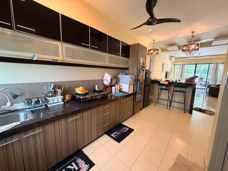 2-storey Terraced House for Sale in Saujana Rawang (Rawang) - Bernard Ong - Kitchen - PropertyGuru.com.my