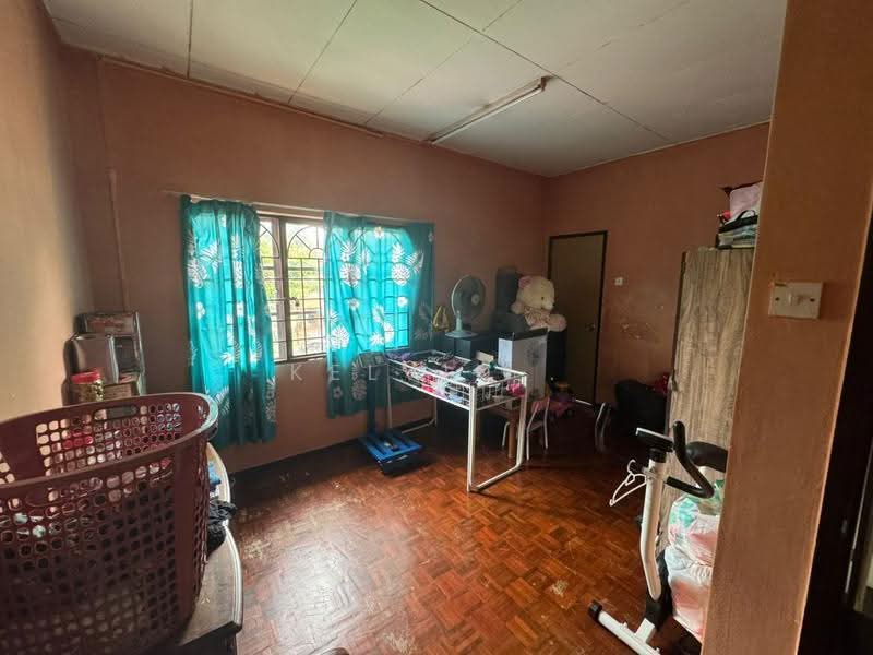 Rumah Teres 2-Tingkat untuk Dijual di (Bukit Sentosa) Seksyen Bs2 (Serendah) - Kelvin . - Bedroom - PropertyGuru.com.my