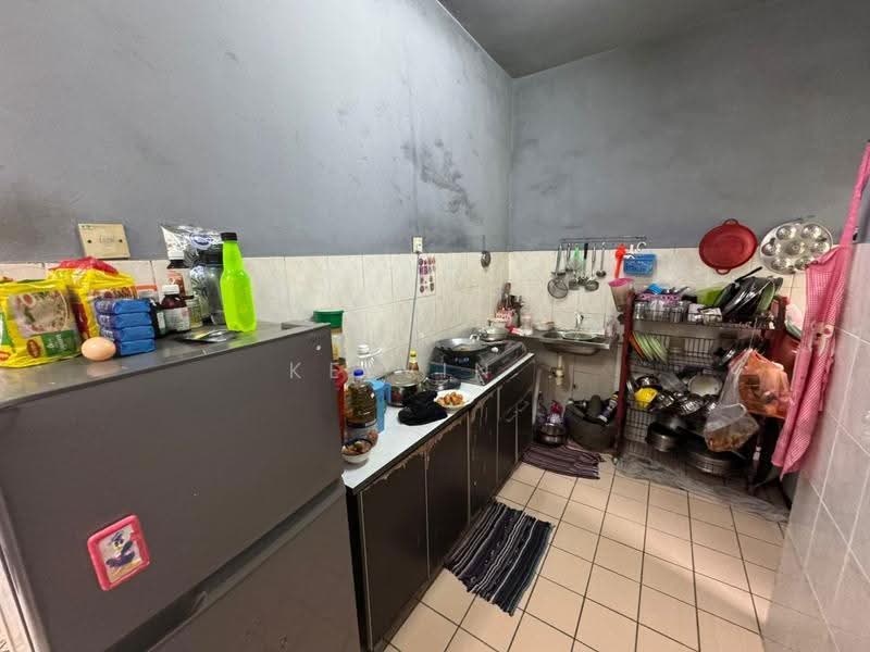Rumah Teres 2-Tingkat untuk Dijual di (Bukit Sentosa) Seksyen Bs2 (Serendah) - Kelvin . - Kitchen - PropertyGuru.com.my