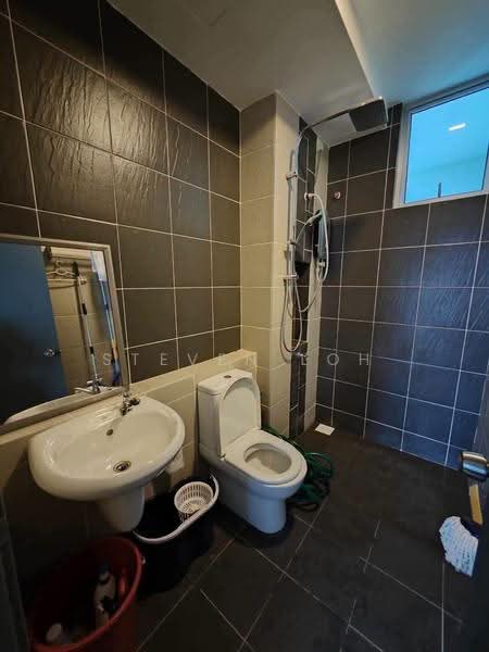 Pangsapuri untuk Dijual di D'Rich Executive Suites - Steven Loh - Bathroom - PropertyGuru.com.my