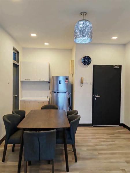 Pangsapuri untuk Dijual di D'Rich Executive Suites - Steven Loh - Dining Room - PropertyGuru.com.my