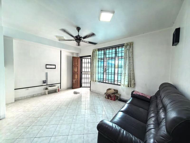 Rumah Teres 2-Tingkat untuk Dijual di Taman Sri Pulai Perdana (Skudai) - Jun Xiong Tan - Living Room - PropertyGuru.com.my