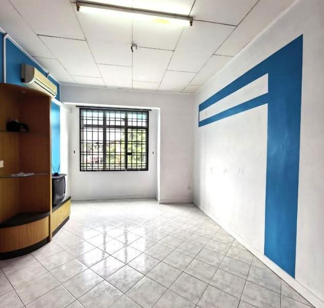 Rumah Teres 2-Tingkat untuk Dijual di Taman Sri Pulai Perdana (Skudai) - Jun Xiong Tan - Living Room - PropertyGuru.com.my