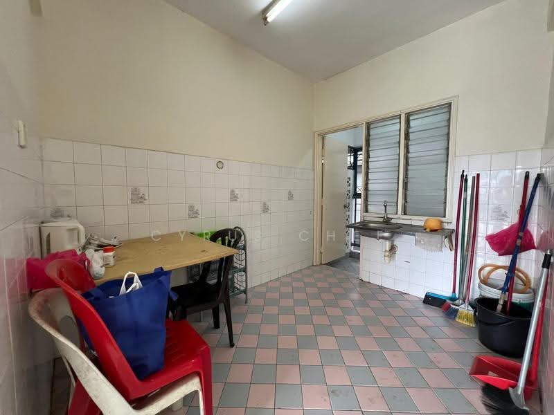 Kondominium untuk Dijual di Menara Alpha - Cyrus Chee - Kitchen - PropertyGuru.com.my