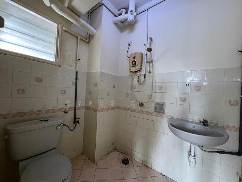Kondominium untuk Dijual di Menara Alpha - Cyrus Chee - Bathroom - PropertyGuru.com.my