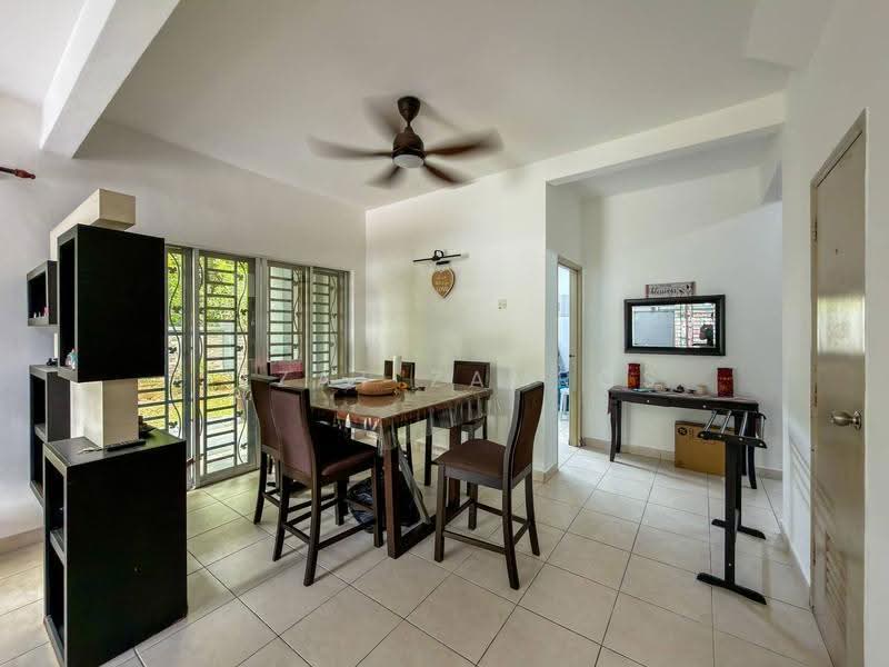 2-storey Terraced House for Sale in Taman Putra Prima (Puchong) - Izzat Zamros - Dining Room - PropertyGuru.com.my