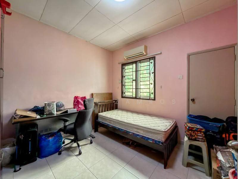 2-storey Terraced House for Sale in Taman Putra Prima (Puchong) - Izzat Zamros - PropertyGuru.com.my