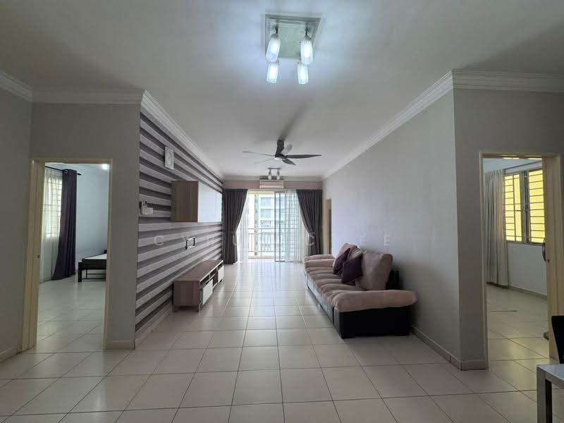 Kondominium untuk Dijual di Platinum Lake PV 10 - Cyrus Chee - Living Room - PropertyGuru.com.my