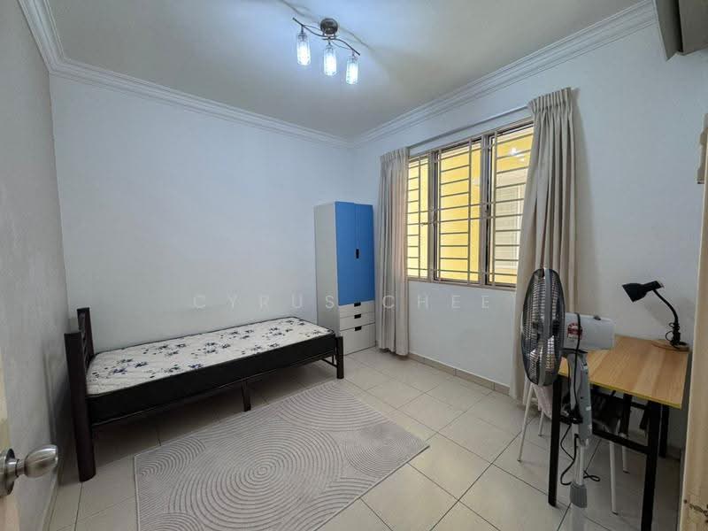 Kondominium untuk Dijual di Platinum Lake PV 10 - Cyrus Chee - Bedroom - PropertyGuru.com.my