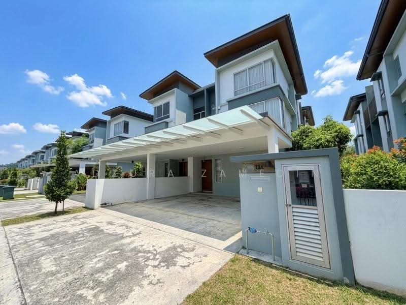 Rumah Berkembar untuk Dijual di Tropicana Heights (Kajang) - Adzura Zamedin - Exterior - PropertyGuru.com.my
