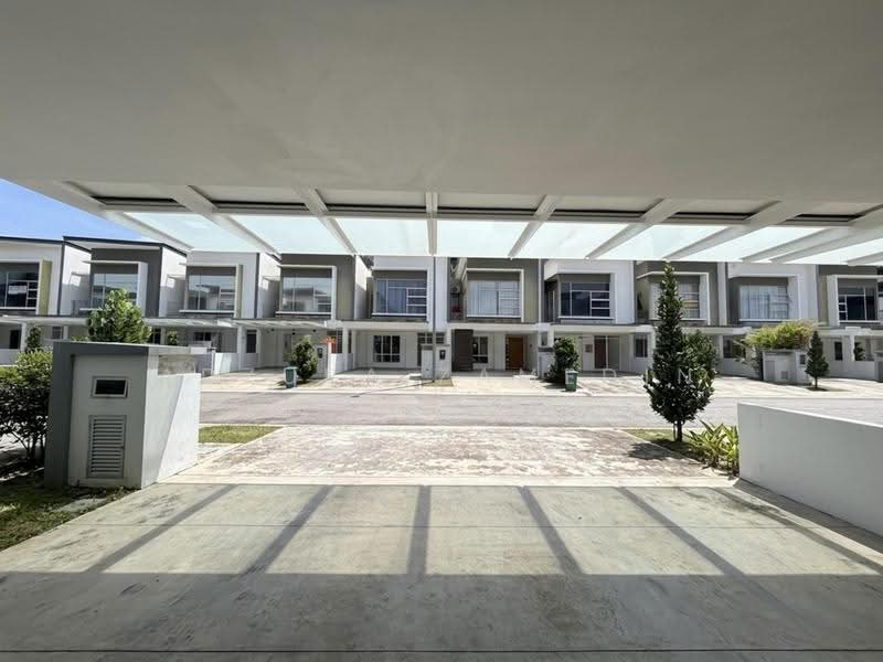 Rumah Berkembar untuk Dijual di Tropicana Heights (Kajang) - Adzura Zamedin - Exterior - PropertyGuru.com.my