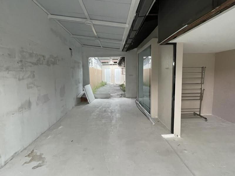 Shop for Rent in Bangsar (Kuala Lumpur) - Tom Ip - Interior - PropertyGuru.com.my