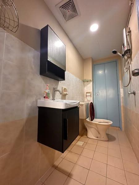 Apartment for Sale at Bayu Puteri 3 - Jun Xiong Tan - Bathroom - PropertyGuru.com.my