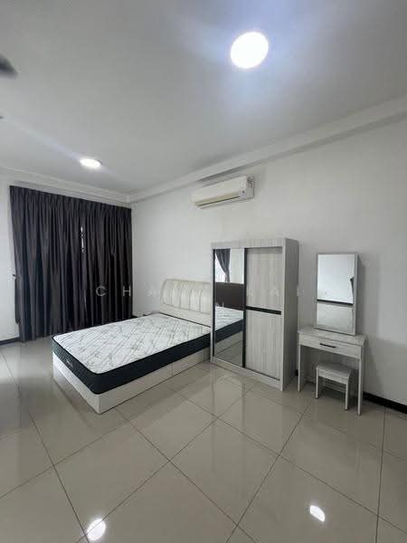 Kediaman Servis untuk Disewa di Molek Regency - Chang Kai Yin - Bedroom - PropertyGuru.com.my