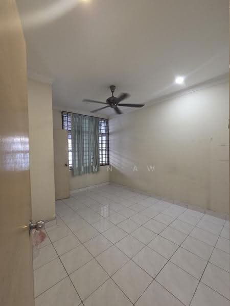 2-storey Terraced House for Sale in Taman Molek (Johor Bahru) - Finn Aw - Interior - PropertyGuru.com.my