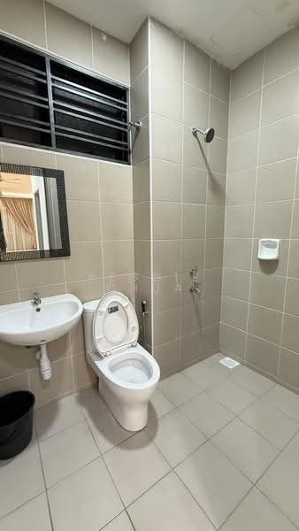 2-storey Terraced House for Rent in Bandar Dato Onn (Tebrau) - Peggie Chua - Bathroom - PropertyGuru.com.my