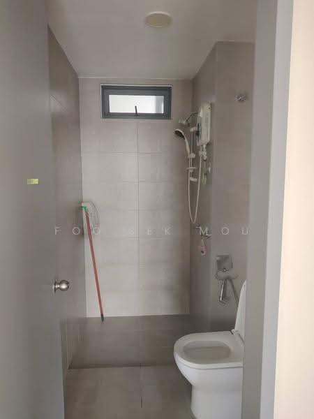 Service Residence for Sale at OUG Parklane - Foo Sek Mou - Bathroom - PropertyGuru.com.my