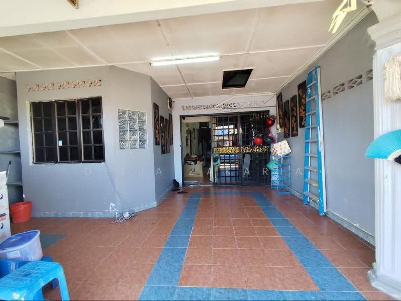 Rumah Teres 1-Tingkat untuk Dijual di Taman Sri Mawar (Seremban) - Deeja Zakaria - Exterior - PropertyGuru.com.my