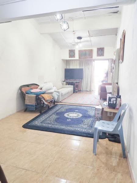 Rumah Teres 1-Tingkat untuk Dijual di Taman Sri Mawar (Seremban) - Deeja Zakaria - Living Room - PropertyGuru.com.my
