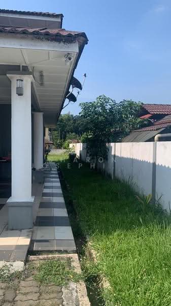 Rumah Teres 2-Tingkat untuk Disewa di Bukit Beruntung (Selangor) - Sharon Josephine Michael - Exterior - PropertyGuru.com.my