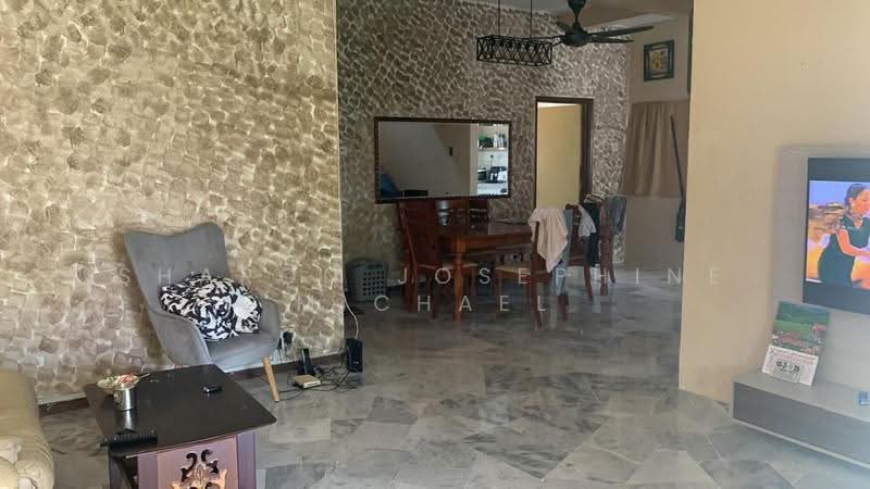 Rumah Teres 2-Tingkat untuk Disewa di Bukit Beruntung (Selangor) - Sharon Josephine Michael - Living Room - PropertyGuru.com.my