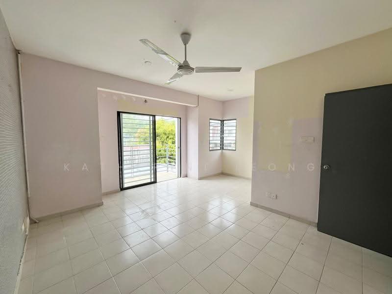 2-storey Terraced House for Sale in Bandar Tasik Puteri (Rawang) - Katherine Leong - Living Room - PropertyGuru.com.my